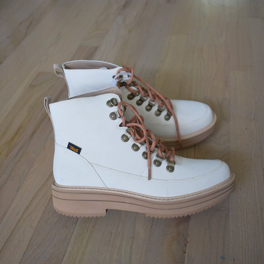 TEVA Midform Womens combat lace up boots size US8.5